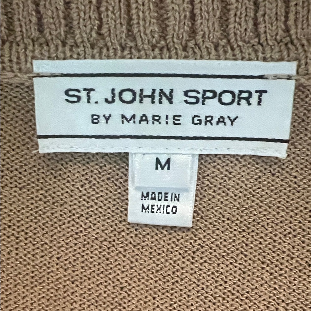 St. John Sport Sweater – Cheetah Detail - Picture 3 of 8